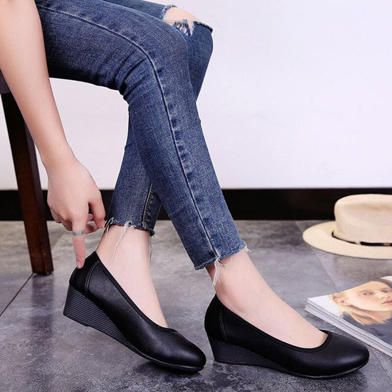 Work  Soft Bottom is  Comfortable to Wear  Professional Sloping  and Round Office Shoes Women